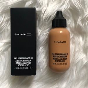 NEW! MAC Airbrush Foundation NC30